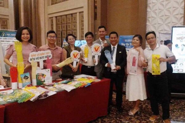 Găng tay cao su Nam Long trưng bày sản phẩm tại Đại hội Hội Doanh nhân trẻ tỉnh Đồng Nai, nhiệm kỳ 2025 – 2028