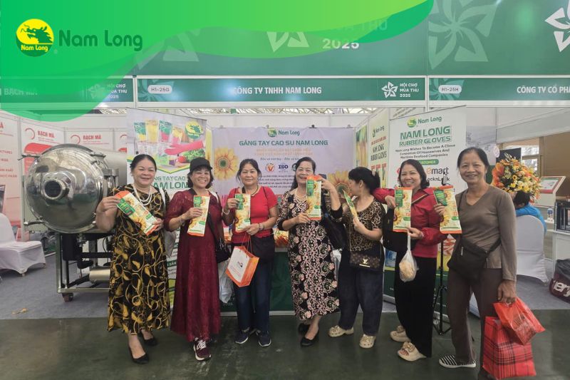 Găng tay cao su Nam Long tại Hội chợ mùa thu