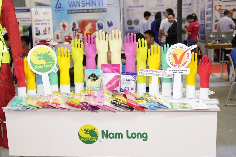 Găng tay cao su Nam Long sôi nổi tại Diễn đàn Công nghiệp hỗ trợ & Hội nghị kết nối cung cầu chuỗi cung ứng 2025