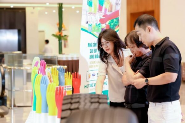 Găng tay cao su Nam Long đồng hành cùng Đại hội lần thứ I Hiệp hội Cao su – Nhựa TP.HCM (RUPA)