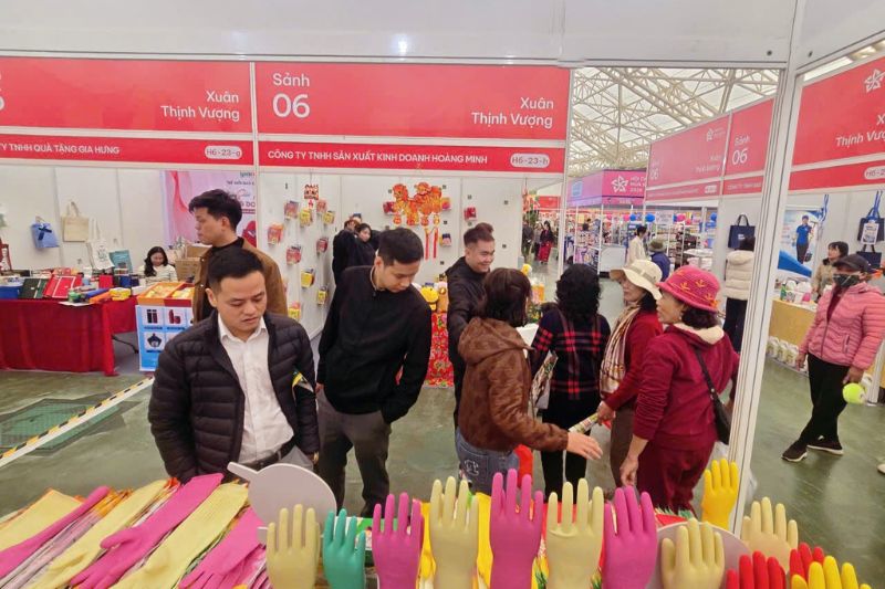 Găng tay cao su Nam Long tỏa sáng tại Hội chợ Mùa Xuân 2026