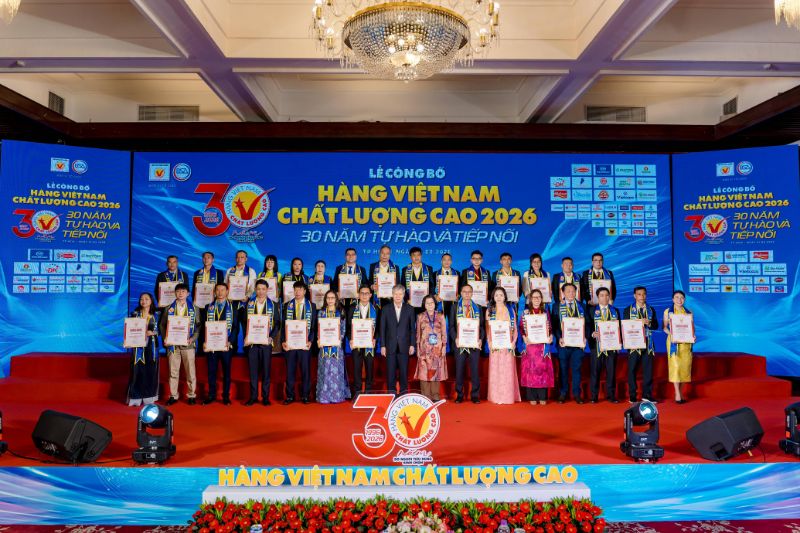 Găng tay cao su Nam Long đạt danh hiệu Hàng Việt Nam chất lượng cao