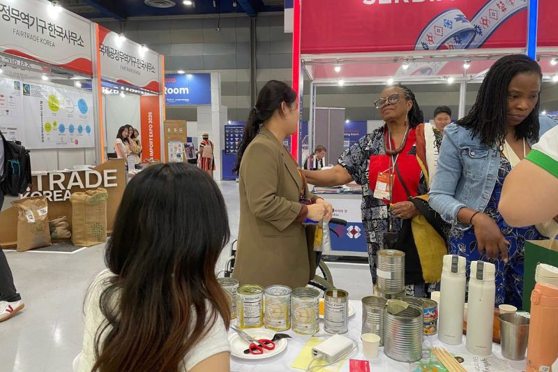 Găng tay cao su Nam Long Korea Import Expo 2026