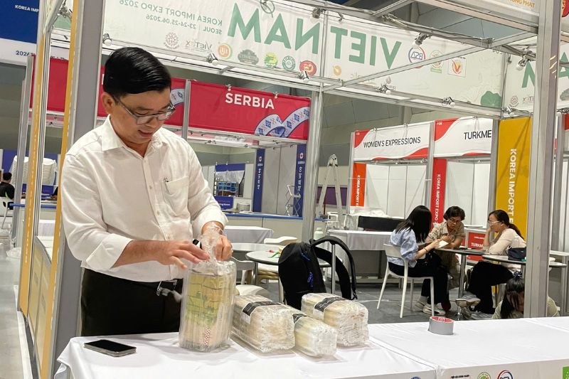 găng tay cao su Nam Long Korea Import Expo 