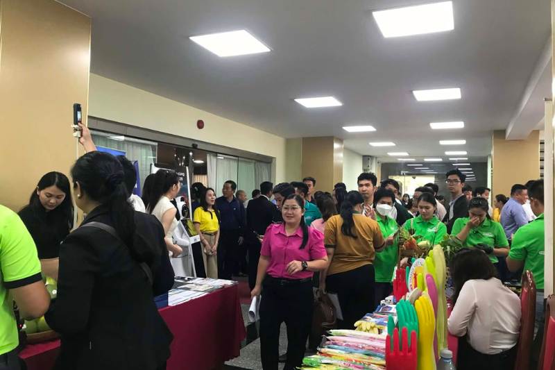 Găng tay cao su Nam Long tại Diễn đàn kinh tế tư nhân Đồng Nai