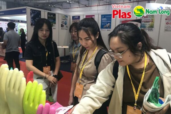 Găng tay cao su Nam Long tại Vietnam Plas 2026